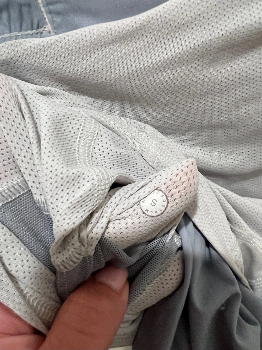 Lululemon men’s small light blue 6” inseam